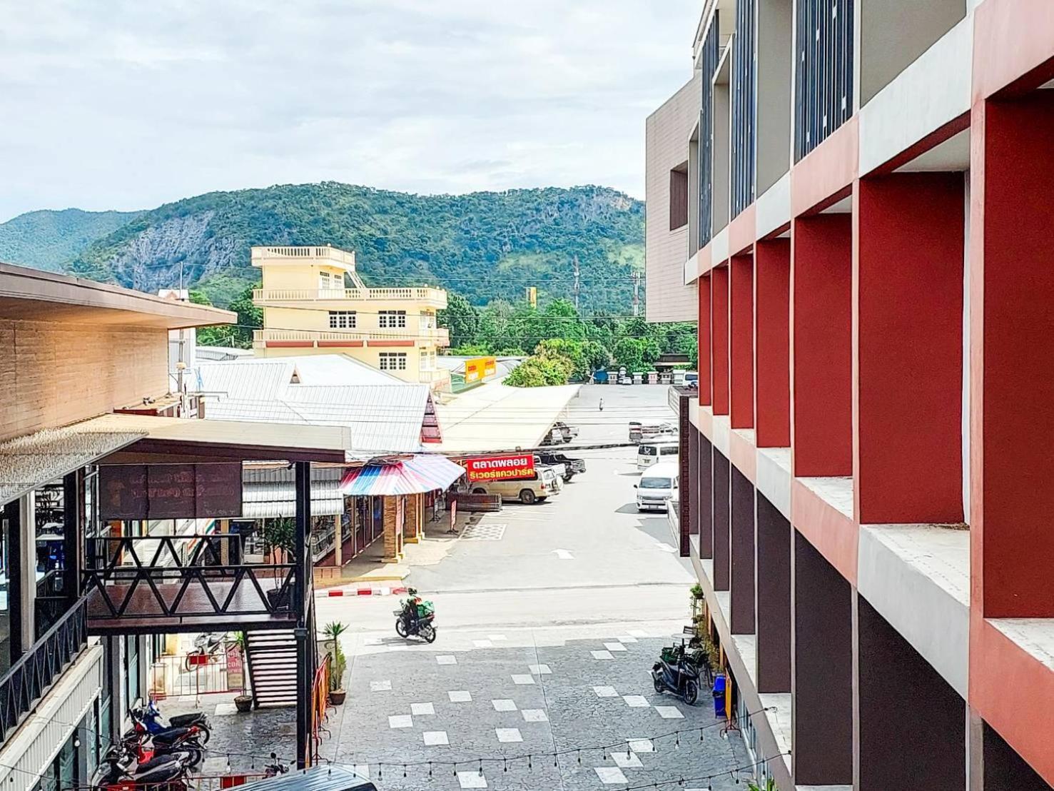 River Kwai View Hotel - Sha Extra Plus Certified Kanchanaburi Exterior photo